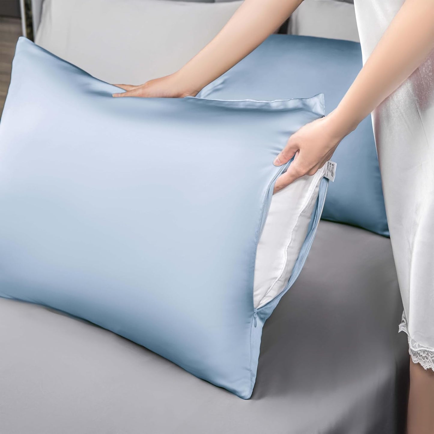 Mulberry Silk Pillowcase for Hair and Skin,Cooling Silk Pillow Case with Hidden Zipper,Allergen