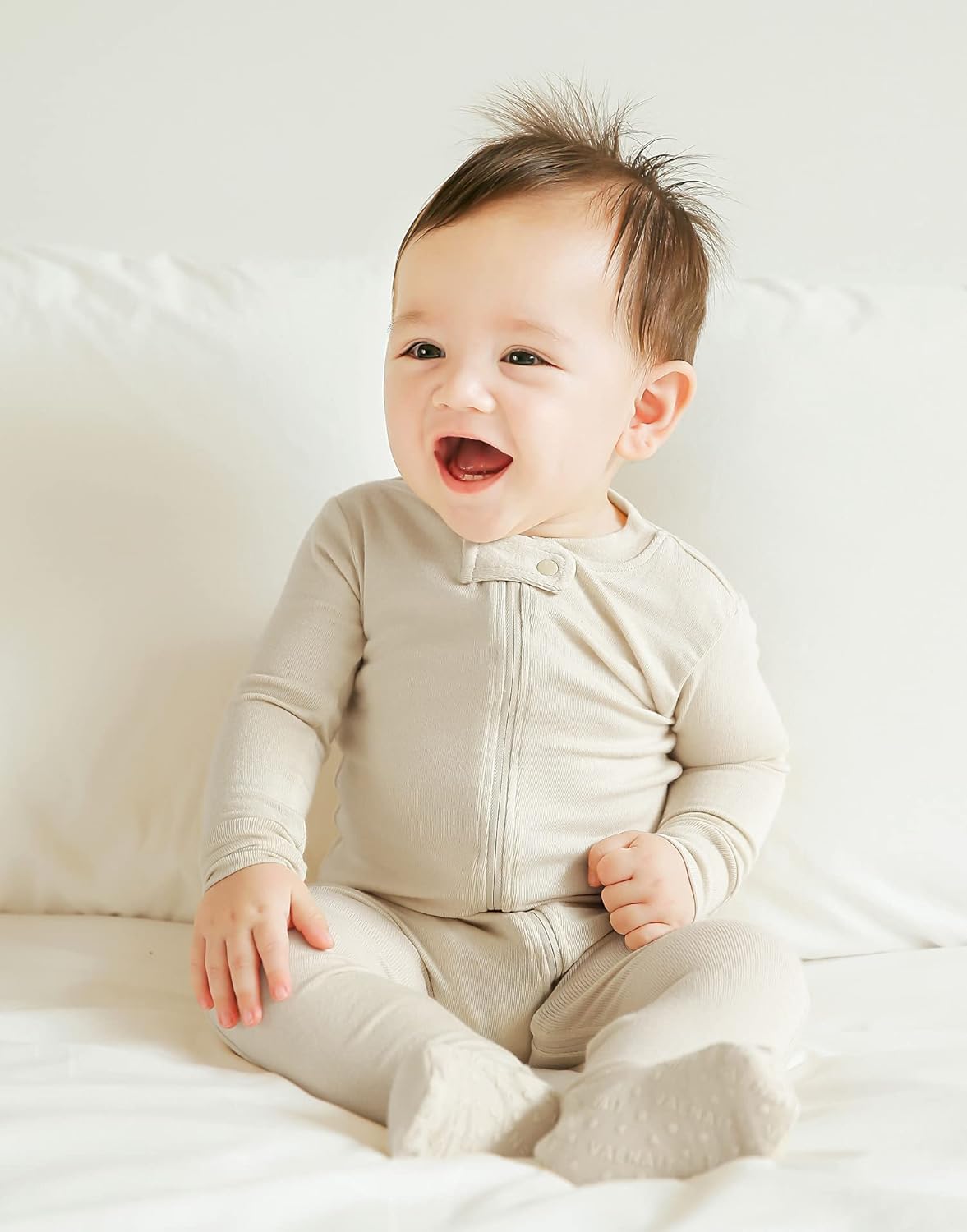 VAENAIT BABY Infant Toddler Boys Girls Footed One-Piece Sleep and Play Premium Modal Pajamas 1-2