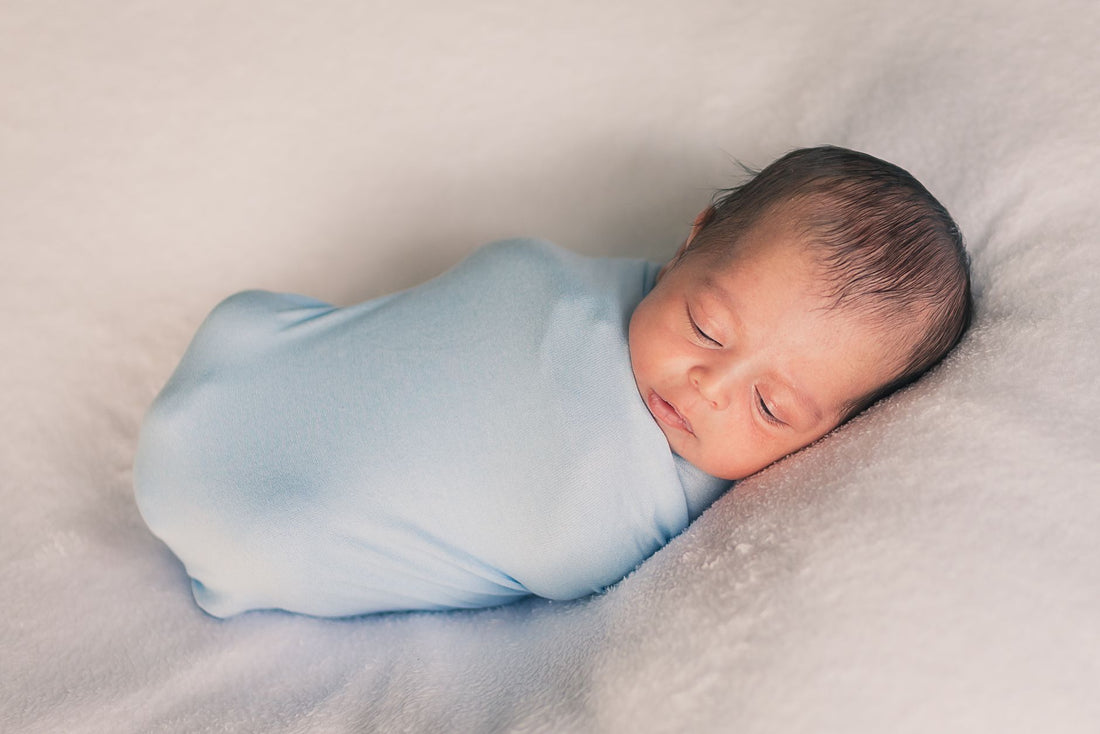 Swaddle Buying Guide: Wrap, Zip, and Transitional Styles