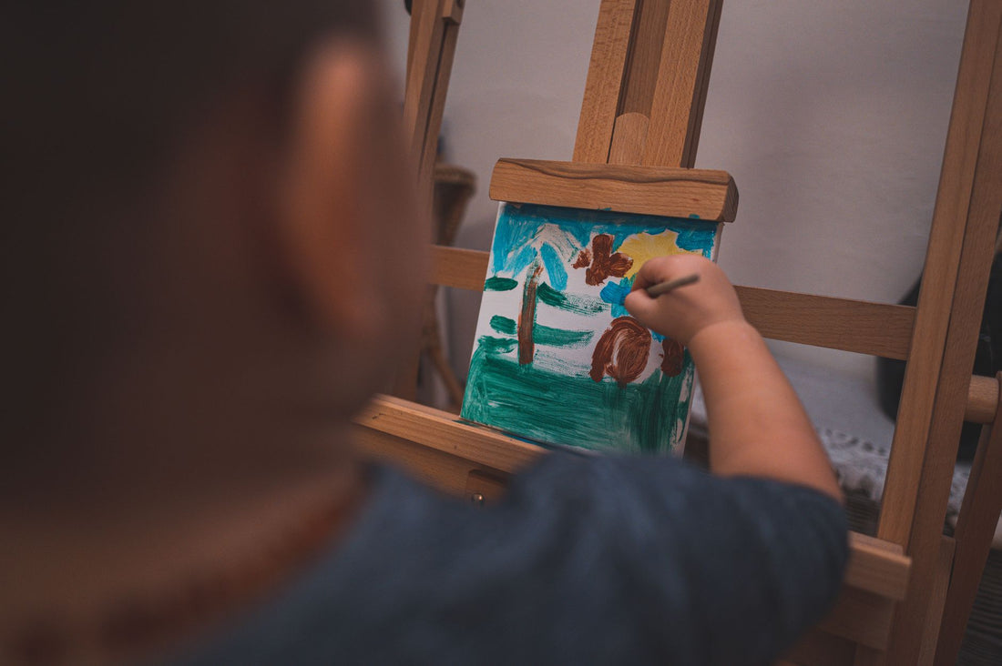 Art Easel Buying Guide: Double-Sided, Chalkboard, and Magnetic Options