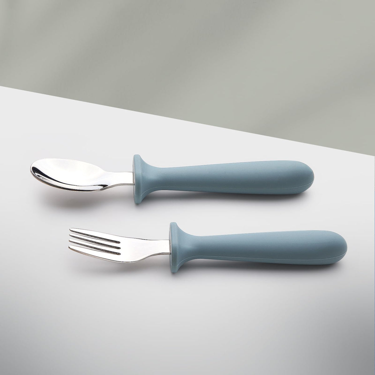 Eascrozn 2 Pack Silicone Suction Plates for Baby, Spoons and Forks Set