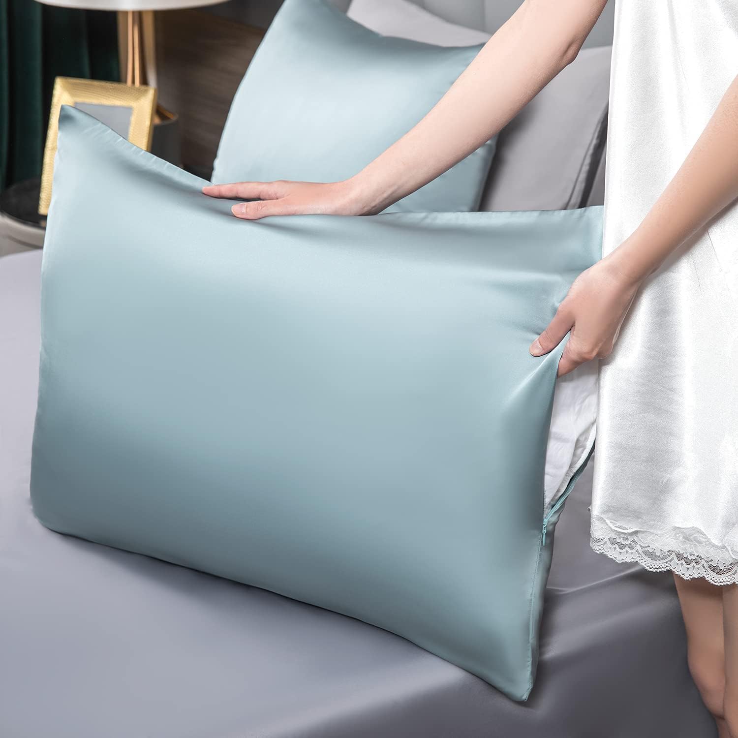 Mulberry Silk Pillowcase for Hair and Skin,Standard Size Cooling Silk Pillow Case with Hidden