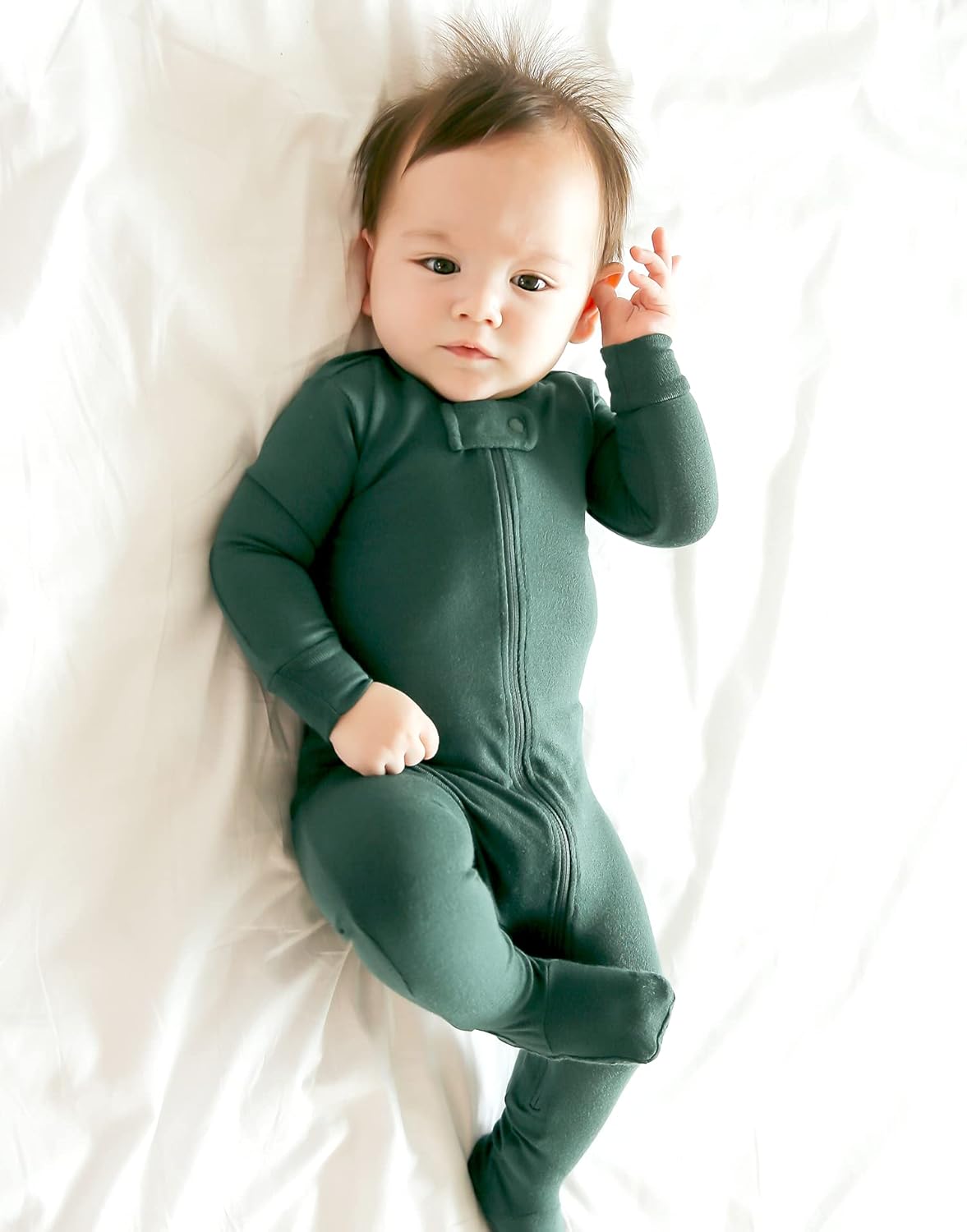 VAENAIT BABY Infant Toddler Boys Girls Footed One-Piece Sleep and Play Premium Modal Pajamas 1-2