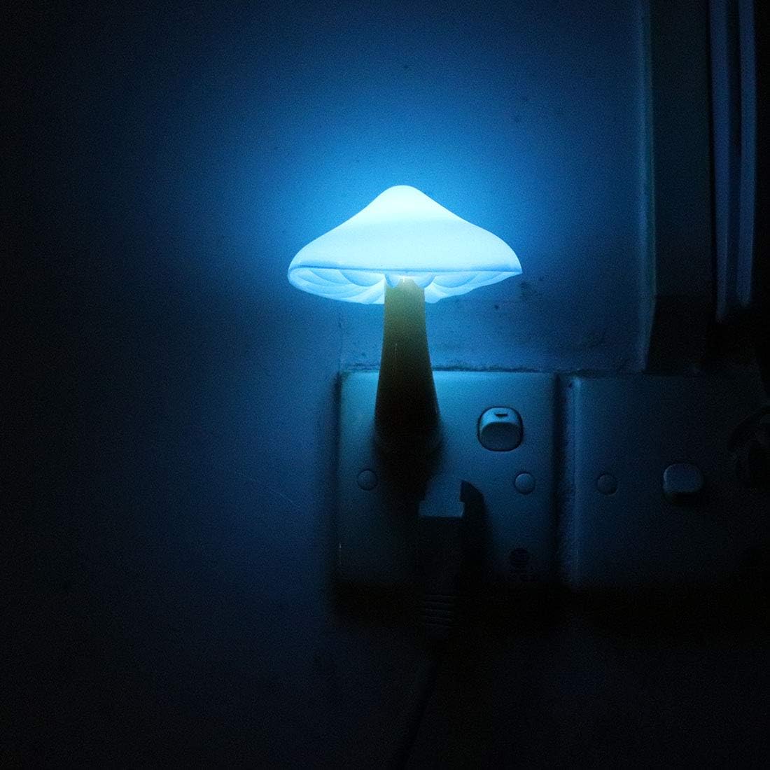 AUSAYE Sensor LED Night Light Plug in Lamp Mushroom Night Light 7-Color Changing Magic Pretty