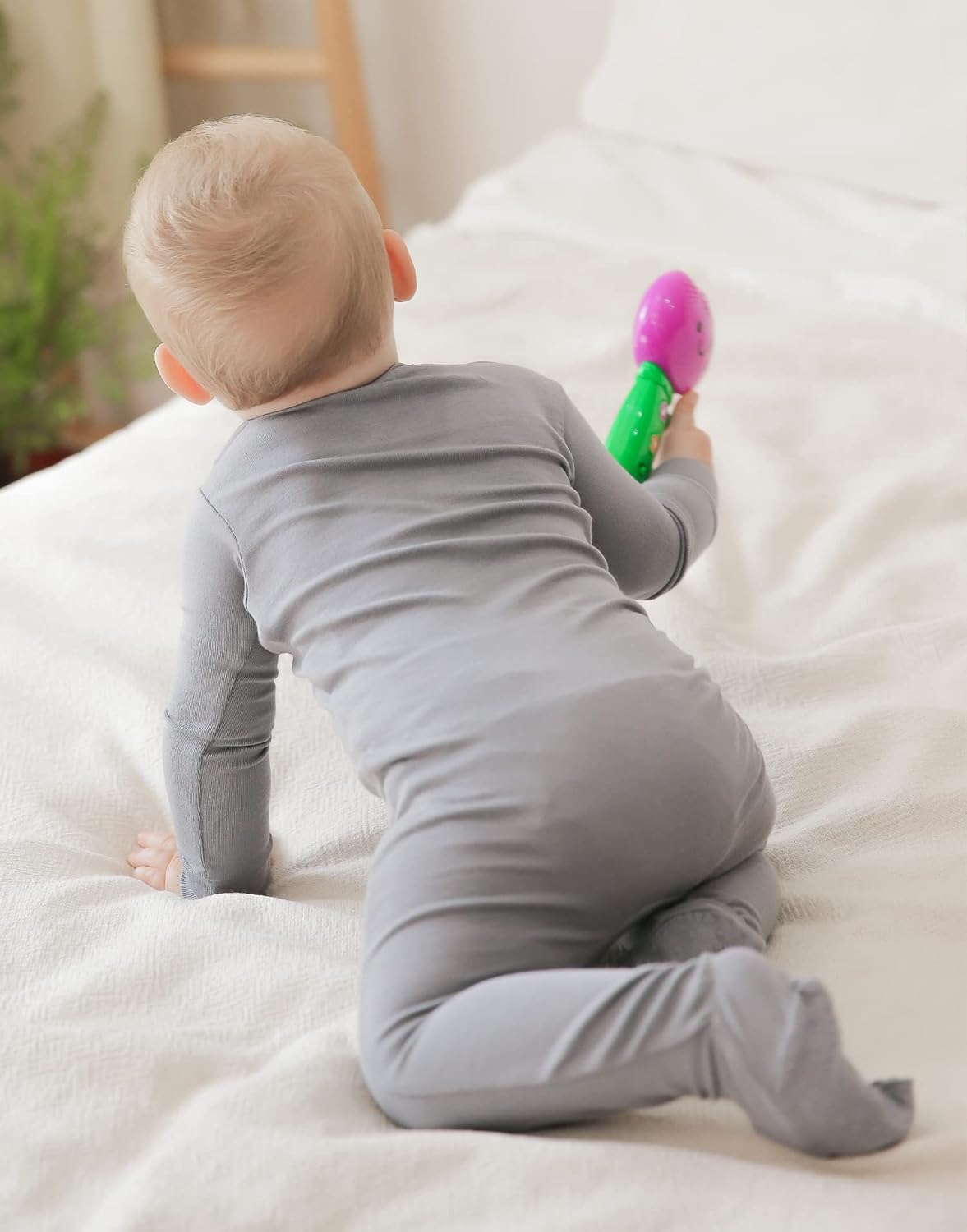 VAENAIT BABY Infant Toddler Boys Girls Footed One-Piece Sleep and Play Premium Modal Pajamas 1-2
