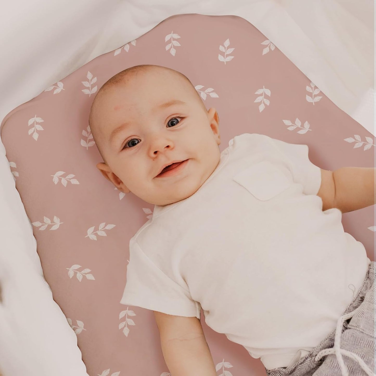 Gllquen Baby Bassinet Sheets 4 Pack, Breathable Cozy Fitted Mattress Sheet, Elastic Travel Crib