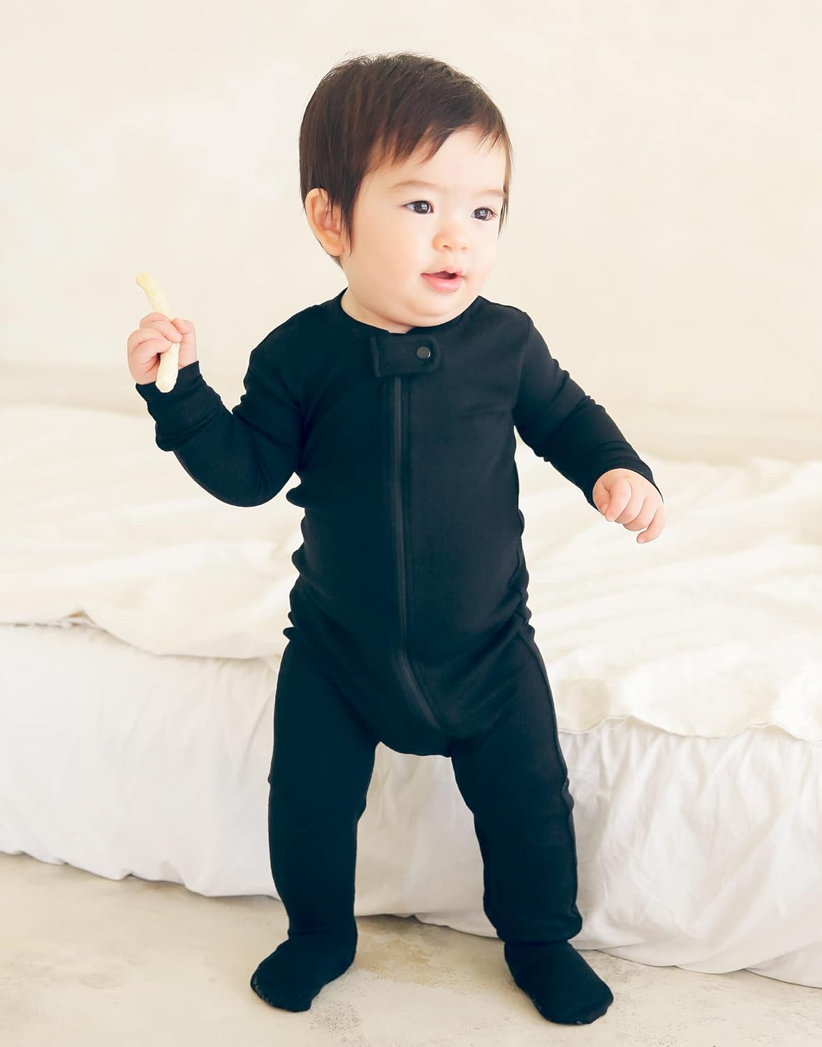 VAENAIT BABY Infant Toddler Boys Girls Footed One-Piece Sleep and Play Premium Modal Pajamas 1-2