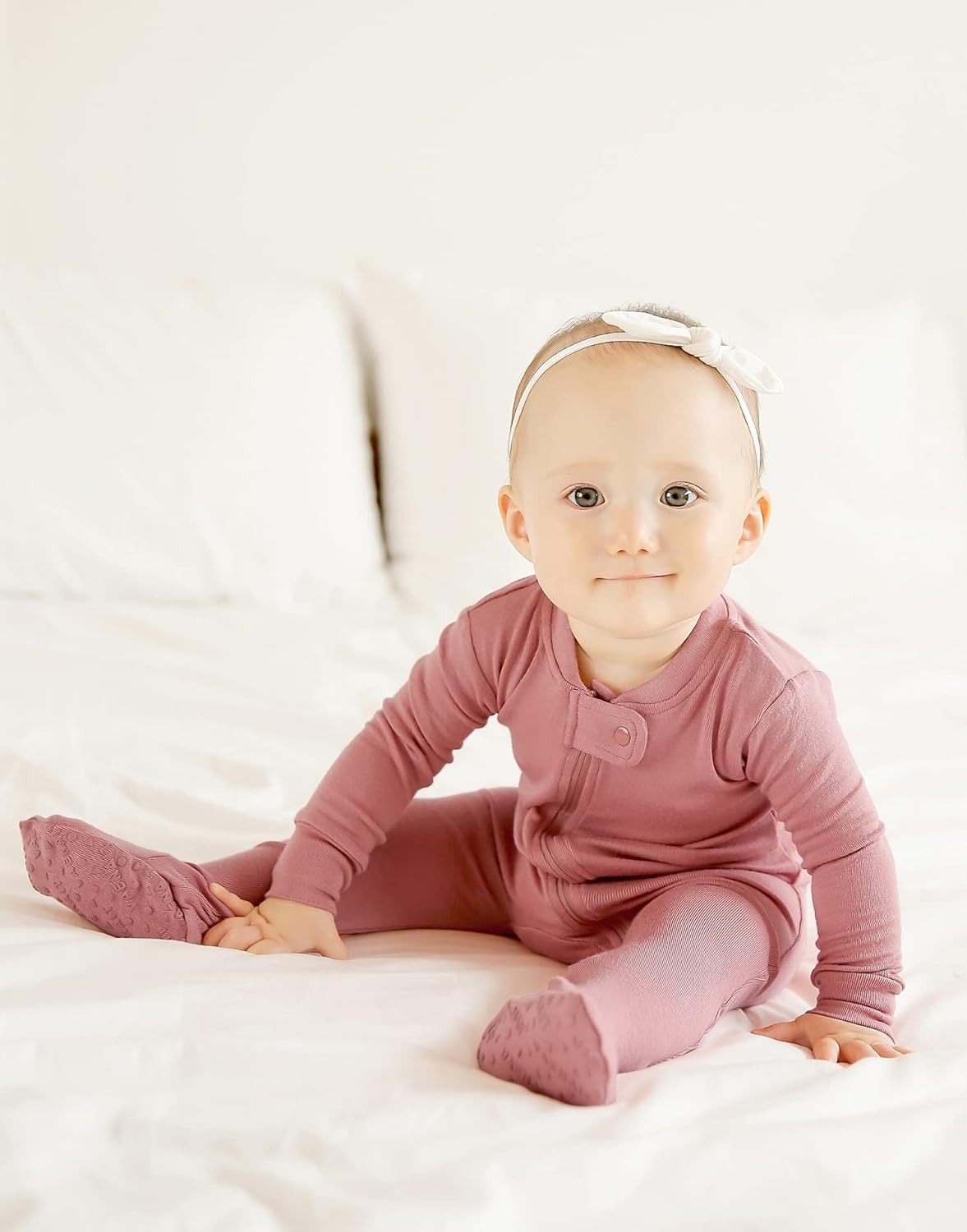 VAENAIT BABY Infant Toddler Boys Girls Footed One-Piece Sleep and Play Premium Modal Pajamas 1-2