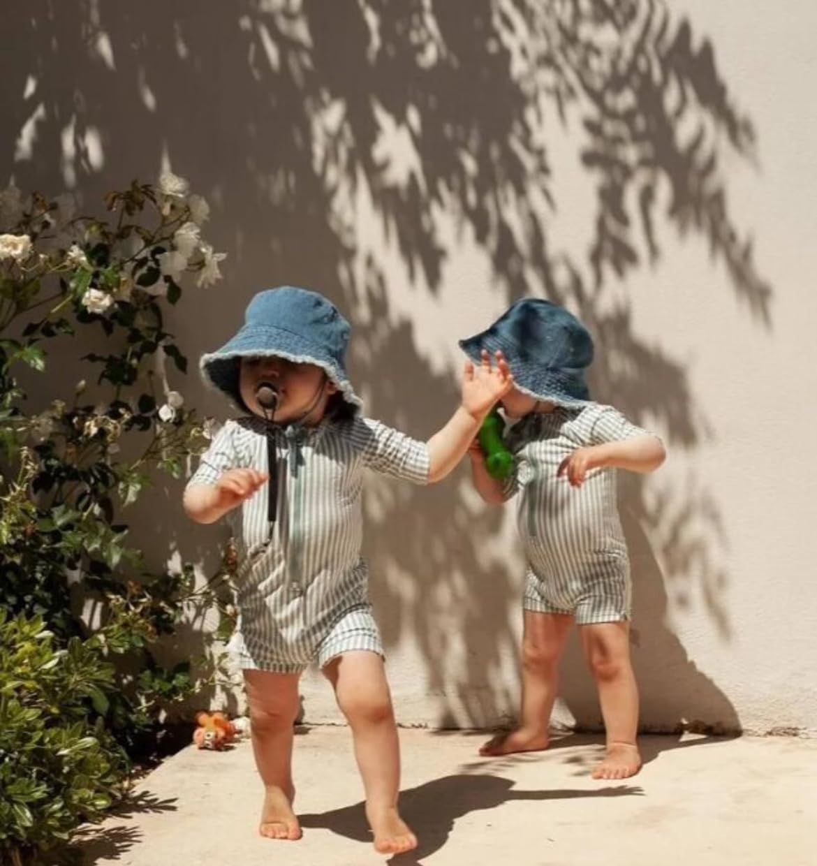 Boys One Piece Swimsuit Whale Dolphin Bathing Suit Zipper Rash Guard Kid Short Sleeve Swimwear
