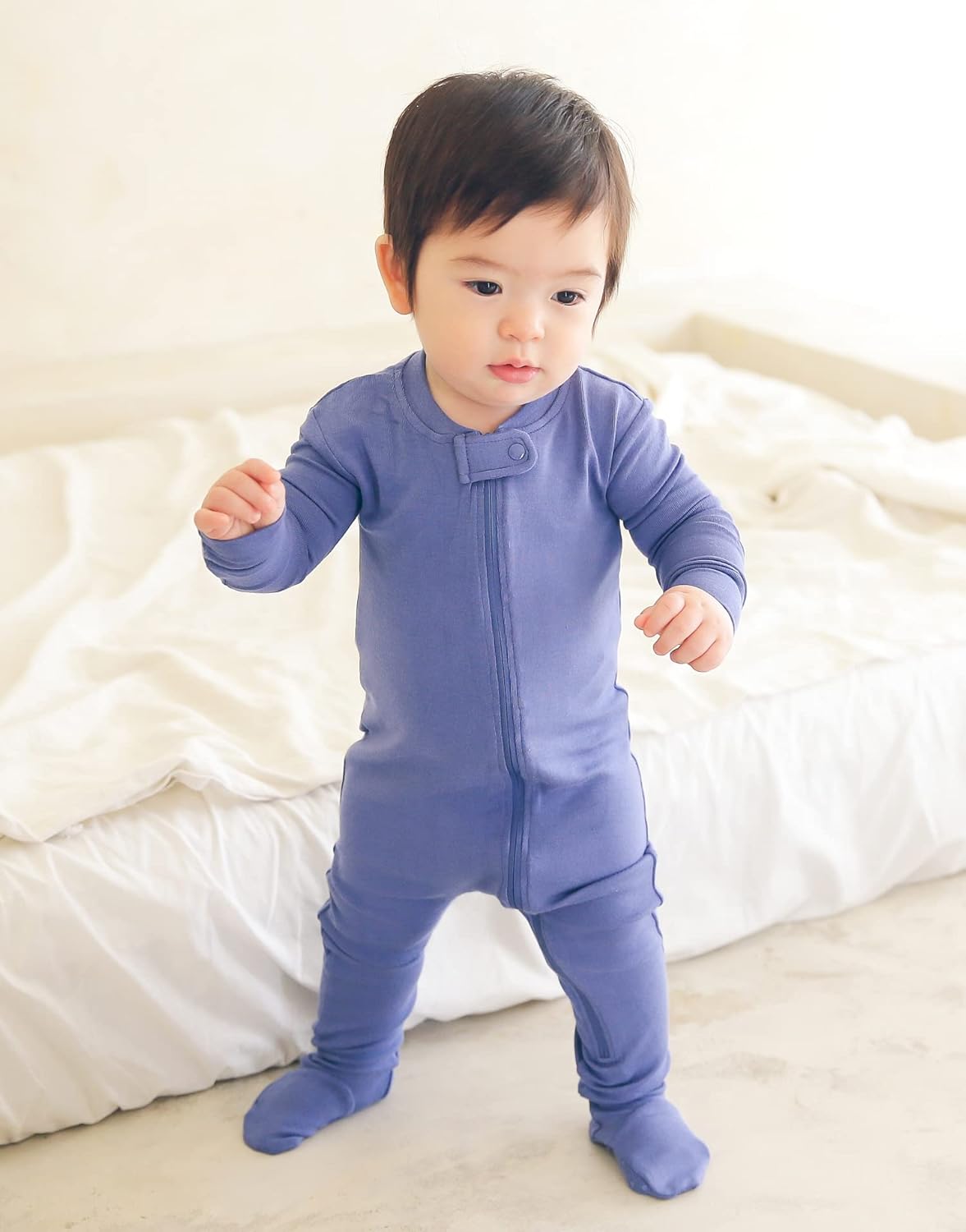 VAENAIT BABY Infant Toddler Boys Girls Footed One-Piece Sleep and Play Premium Modal Pajamas 1-2