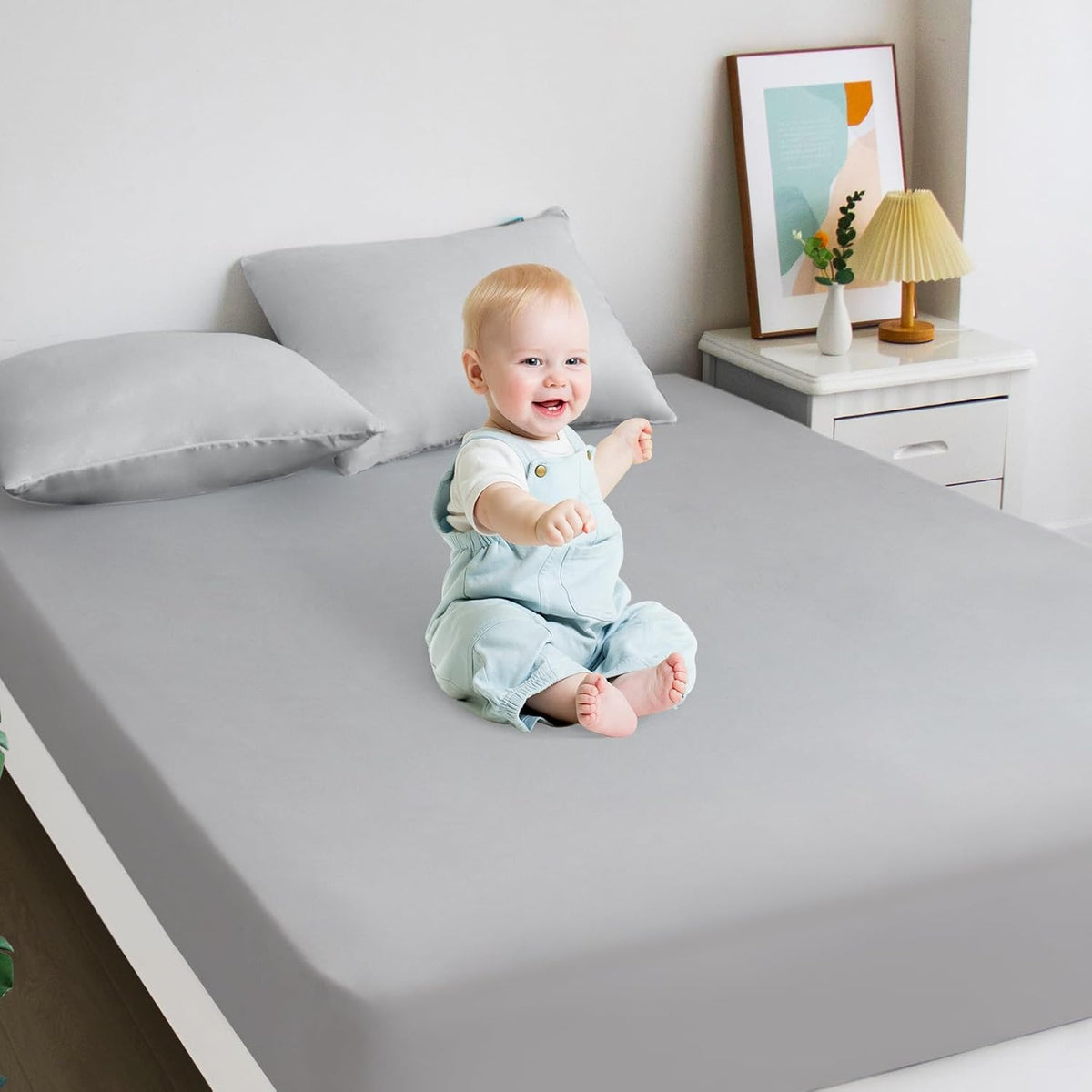 Queen Mattress Protector Waterproof, Noiseless & Soft Coverage Queen Size Mattress Cover Fitted