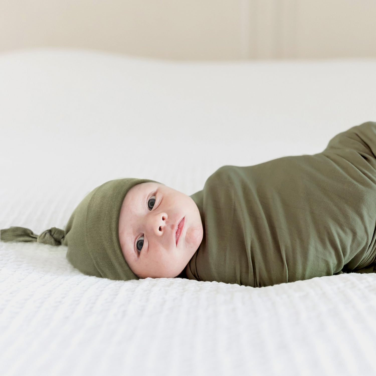 GRSSDER Newborn Swaddle Blanket, Ultra Soft Jersey Receiving Blanket with Matching Headband and