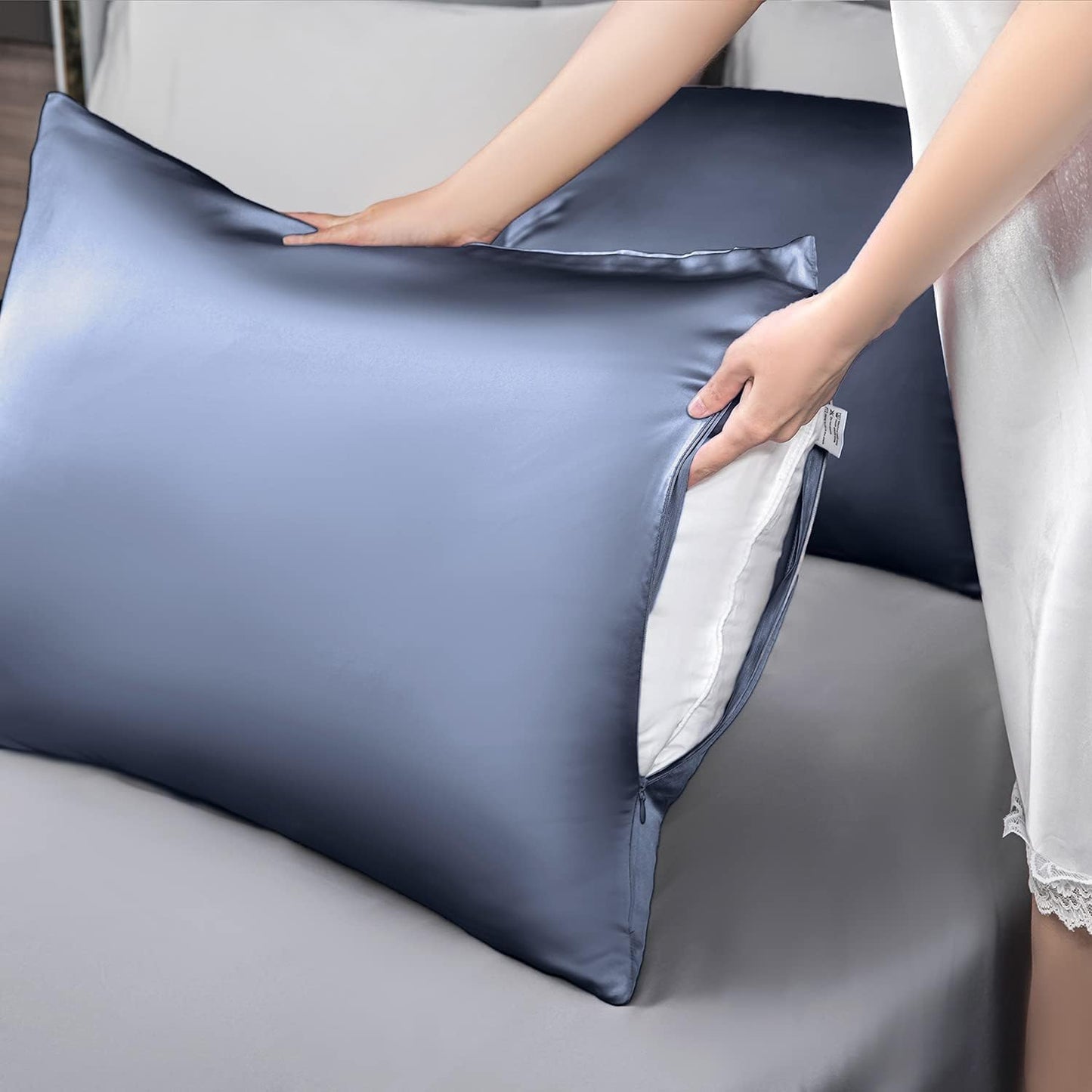 Mulberry Silk Pillowcase for Hair and Skin,Cooling Silk Pillow Case with Hidden Zipper,Allergen