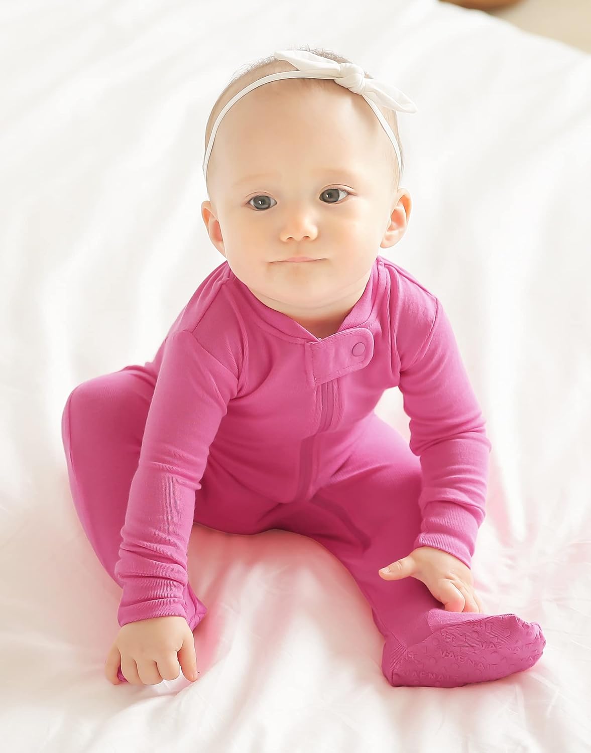VAENAIT BABY Infant Toddler Boys Girls Footed One-Piece Sleep and Play Premium Modal Pajamas 1-2