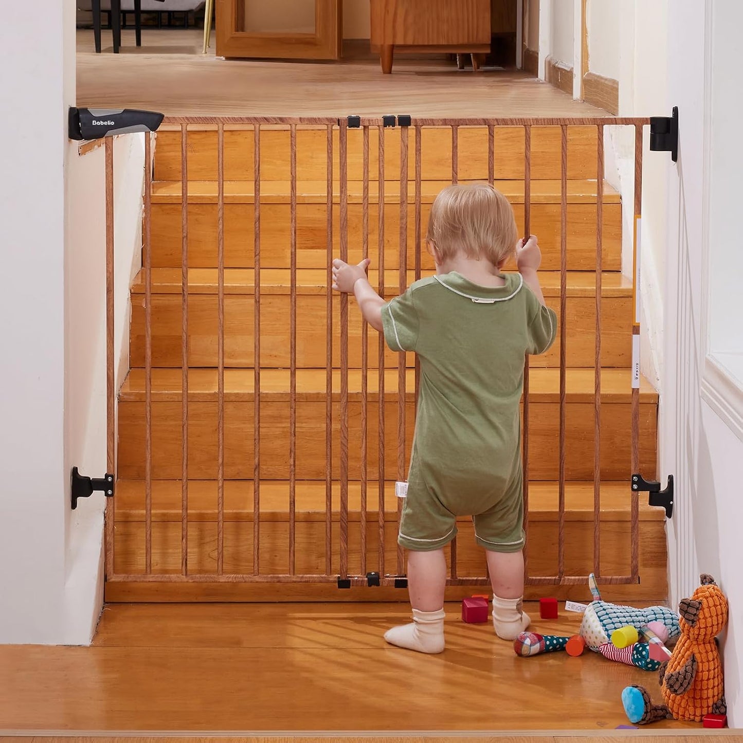 Babelio 34" Extra Tall Baby/Dog Gate with No Threshold Design Walk Thru Door, 26-43" Auto Close