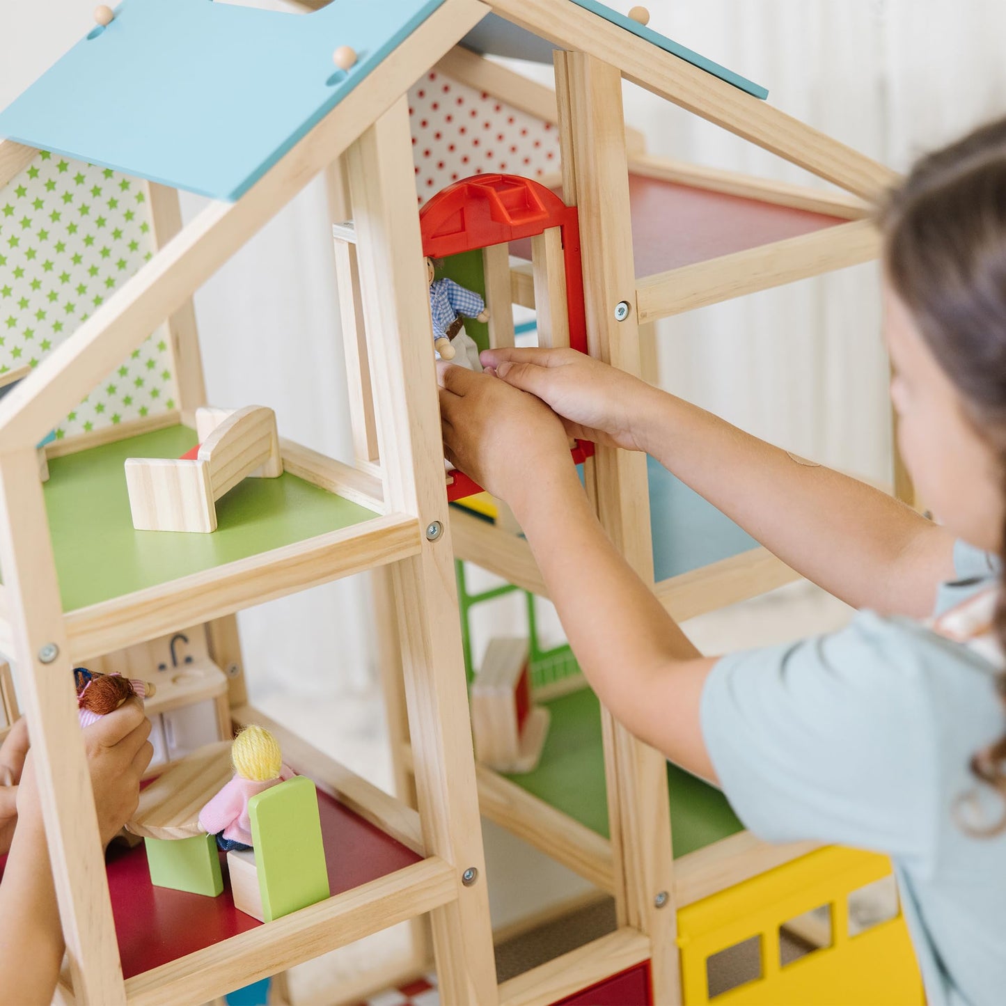 Melissa & Doug Wooden Hi-Rise Dollhouse with 15 Furniture Pieces, Garage, Working Elevator