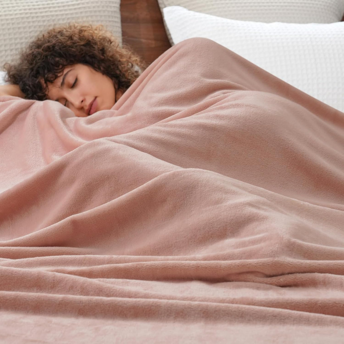 PHF Ultra Soft Fleece Blanket Queen Size, No Shed No Pilling Luxury Plush Cozy 300GSM Lightweight