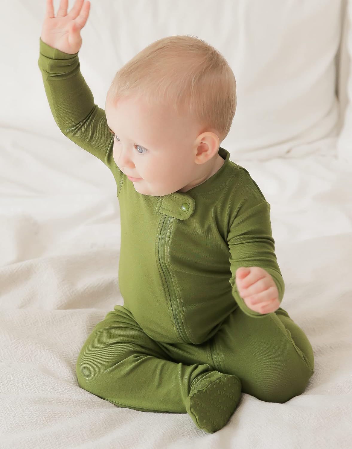VAENAIT BABY Infant Toddler Boys Girls Footed One-Piece Sleep and Play Premium Modal Pajamas 1-2