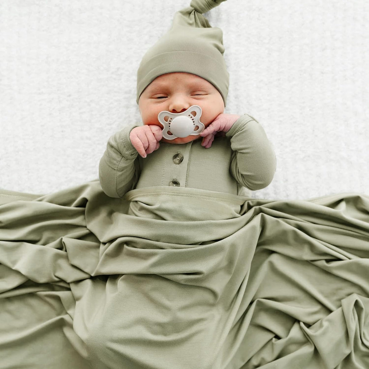 GRSSDER Newborn Swaddle Blanket, Ultra Soft Jersey Receiving Blanket with Matching Headband and