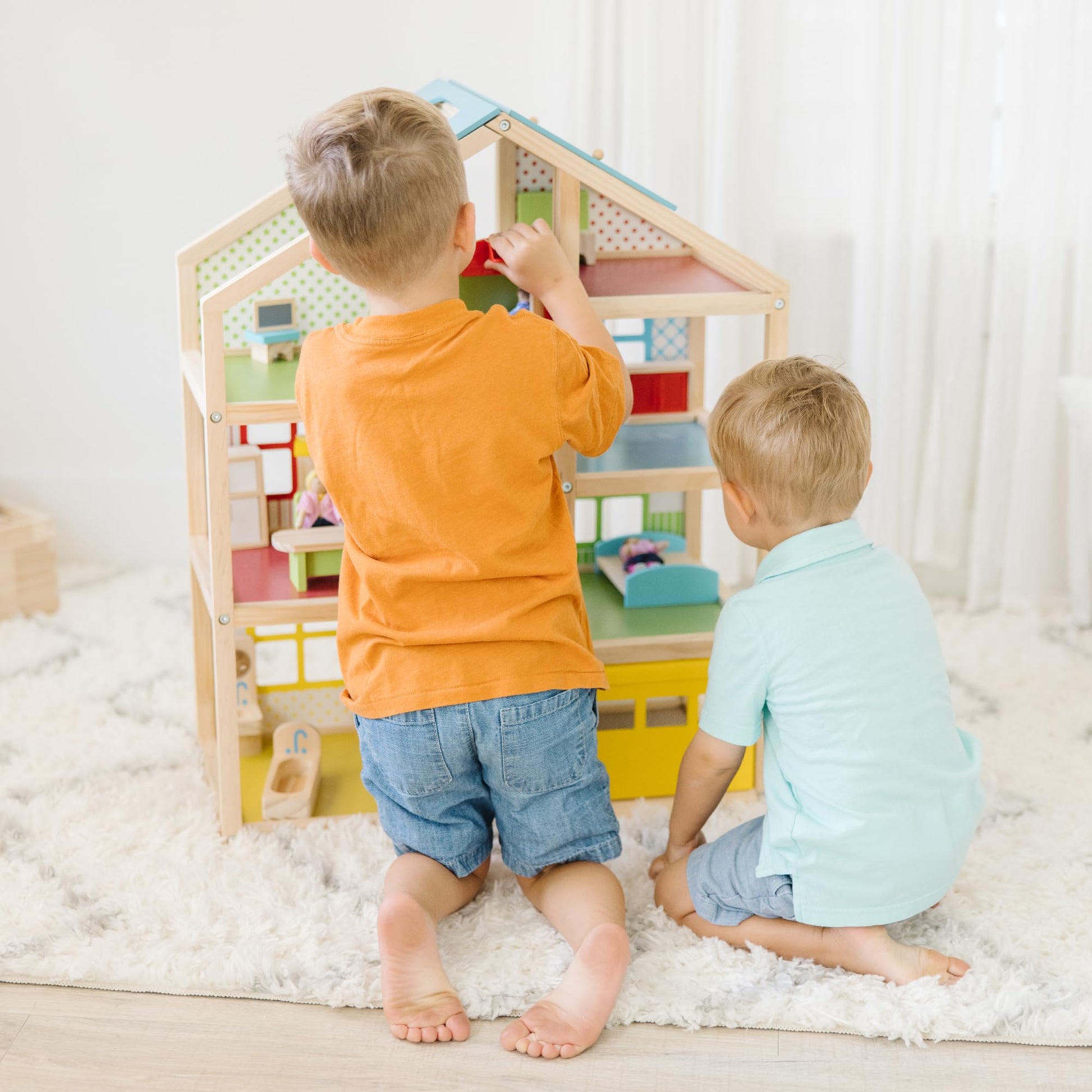 Melissa & Doug Wooden Hi-Rise Dollhouse with 15 Furniture Pieces, Garage, Working Elevator