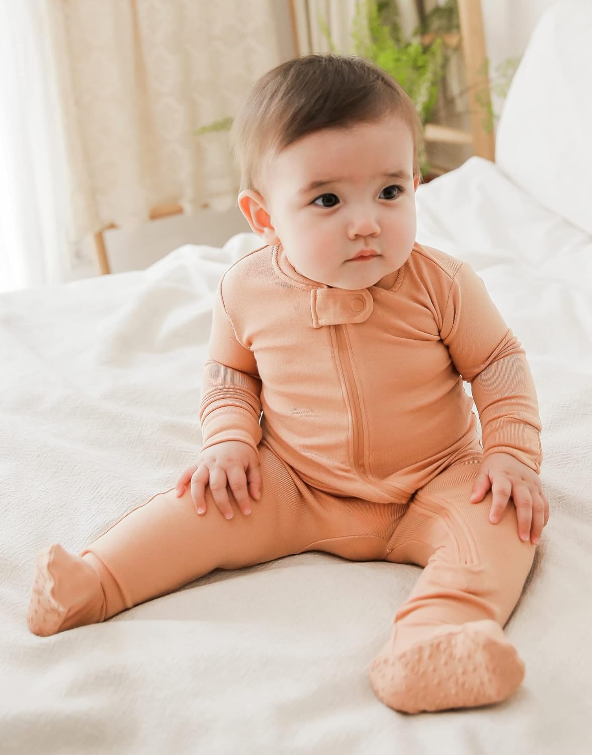 VAENAIT BABY Infant Toddler Boys Girls Footed One-Piece Sleep and Play Premium Modal Pajamas 1-2