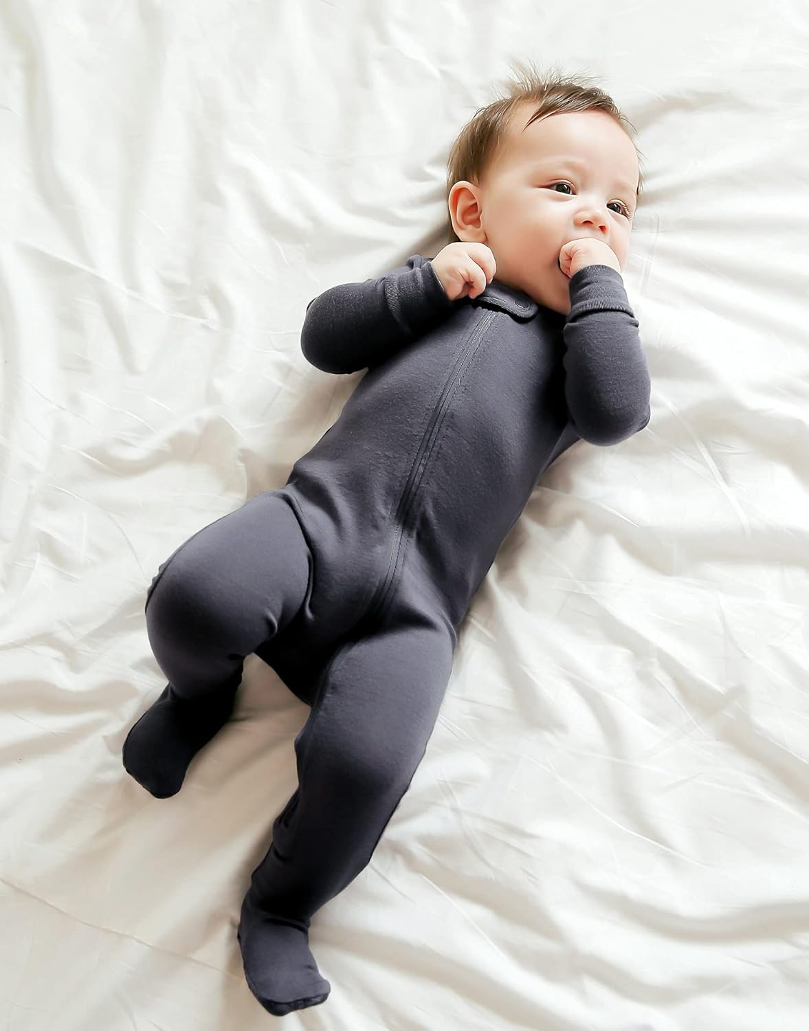 VAENAIT BABY Infant Toddler Boys Girls Footed One-Piece Sleep and Play Premium Modal Pajamas 1-2