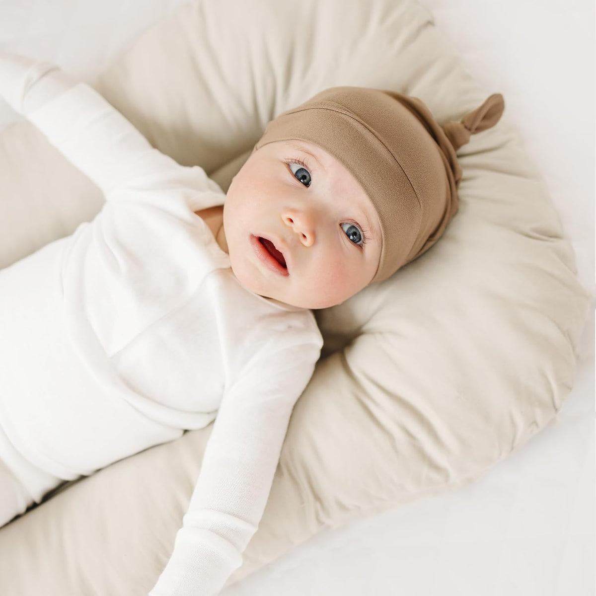 Konssy 6 Pack Baby Newborn Hats Set Knot Beanie Hats Soft for Infant Baby Girls Boys Caps 0-6 Months