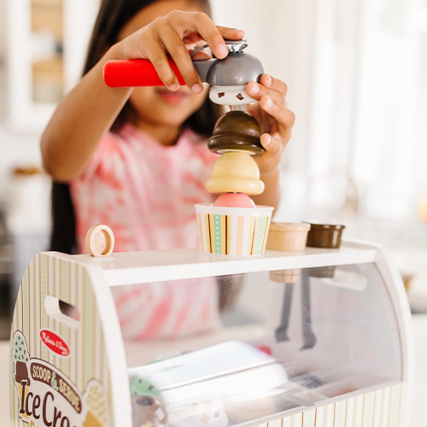 Melissa & Doug Wooden Scoop & Serve Ice Cream Counter, Pretend Play Store, 28 Toy Food & Play