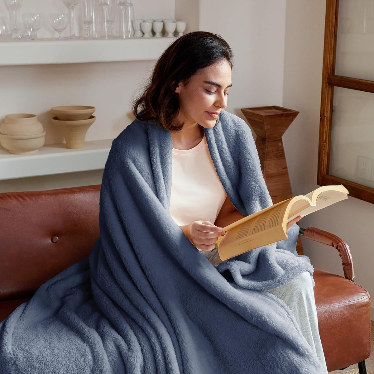 Exclusivo Mezcla King Size Flannel Fleece Blanket, Super Soft Velvet Plush Bed Blanket, Fuzzy Cozy
