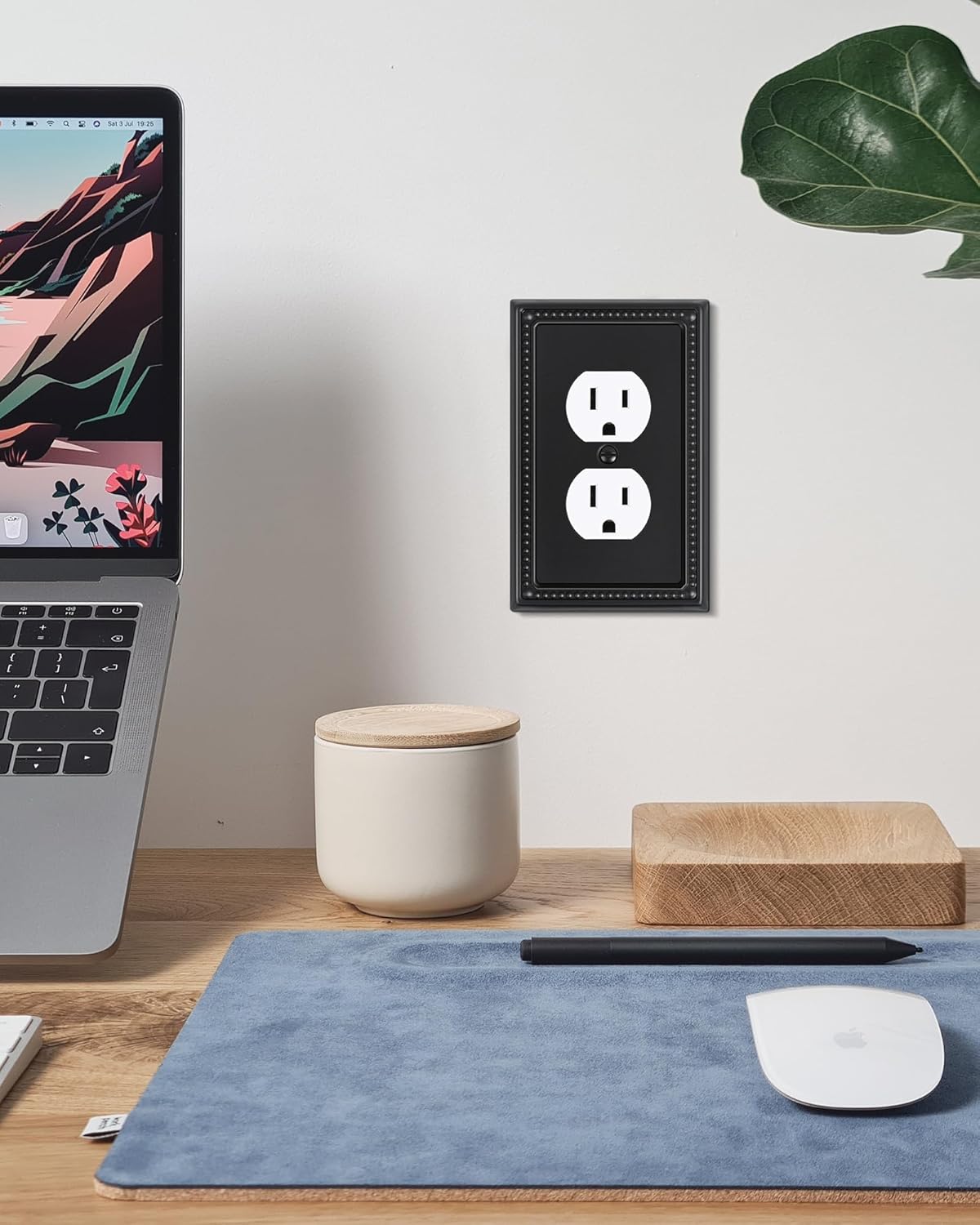 2-Pack Duplex Outlet Cover, Black Metal Wall Plates for Electrical Outlets, 1 Gang Receptacle Light