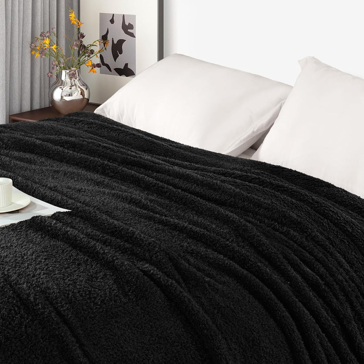 Exclusivo Mezcla Fleece Queen Blankets for Bed, Soft and Cozy Blankets for Women Men Girls Kids