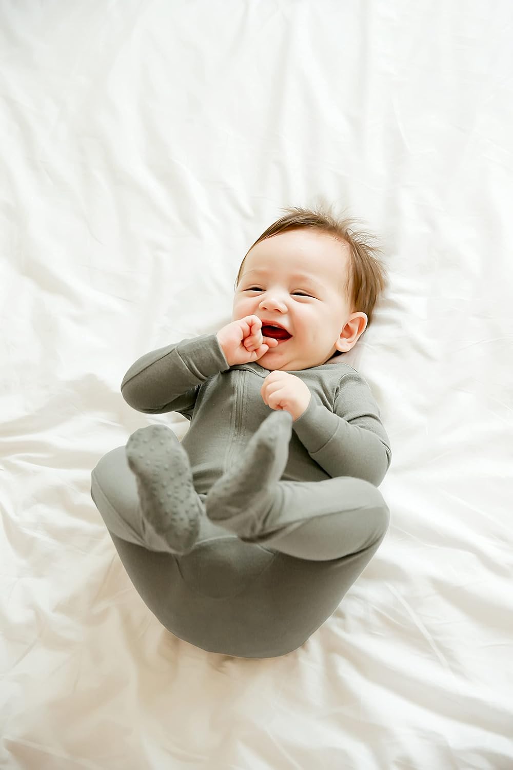 VAENAIT BABY Infant Toddler Boys Girls Footed One-Piece Sleep and Play Premium Modal Pajamas 1-2