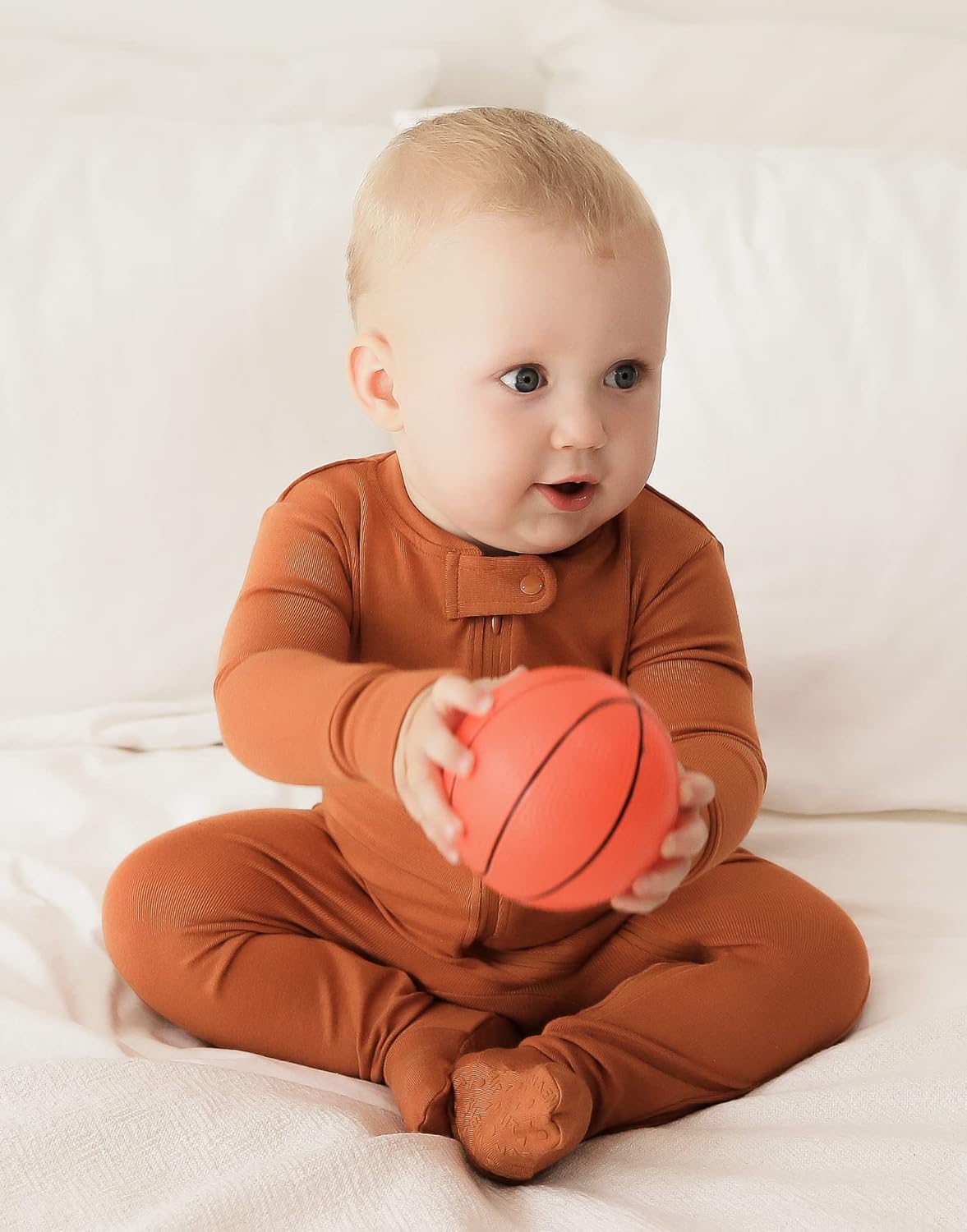 VAENAIT BABY Infant Toddler Boys Girls Footed One-Piece Sleep and Play Premium Modal Pajamas 1-2