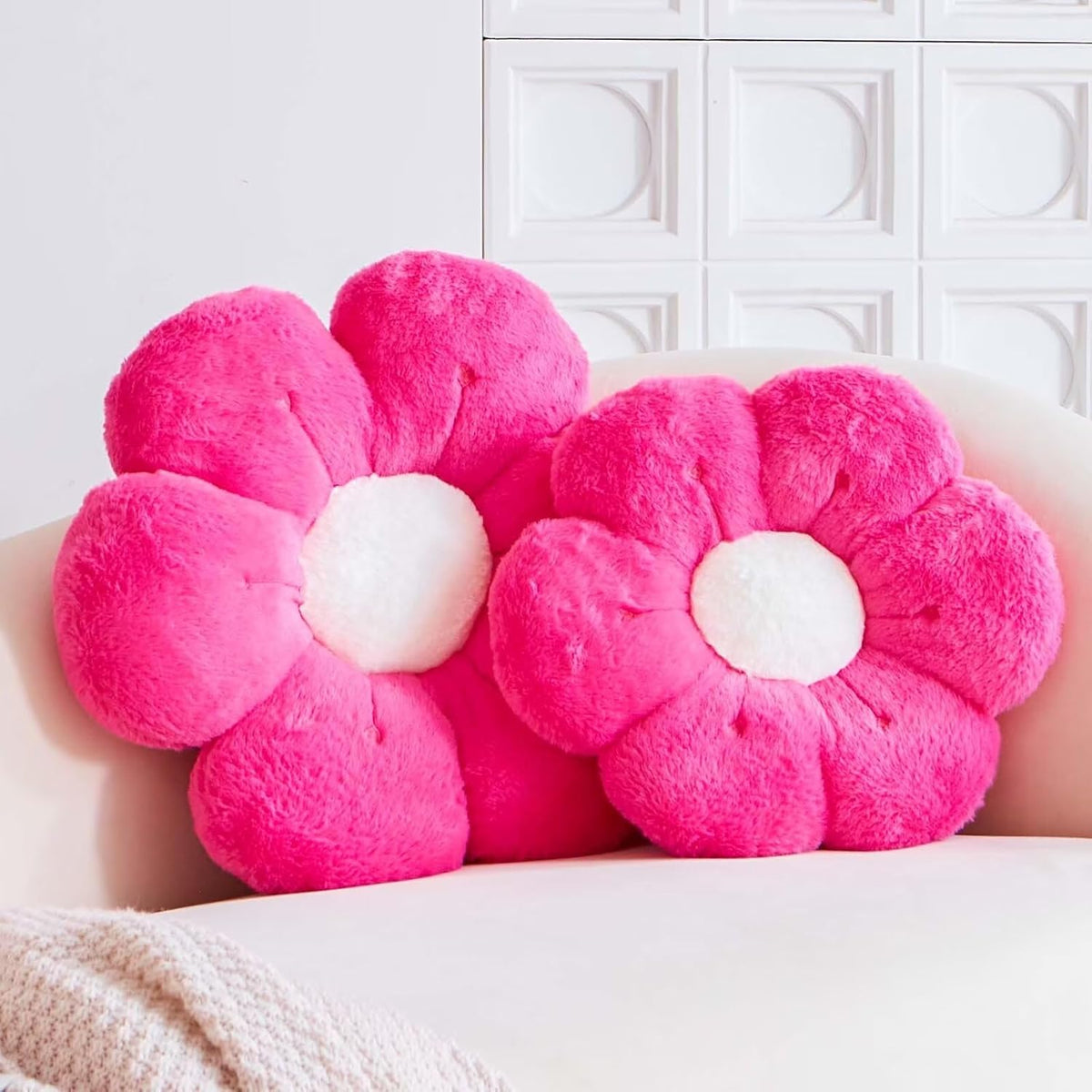 Flower Pillow, Cute Flower Shaped Decorative Pillow, Soft Rabbit Fur Daisy Pillow Home Decor Floor