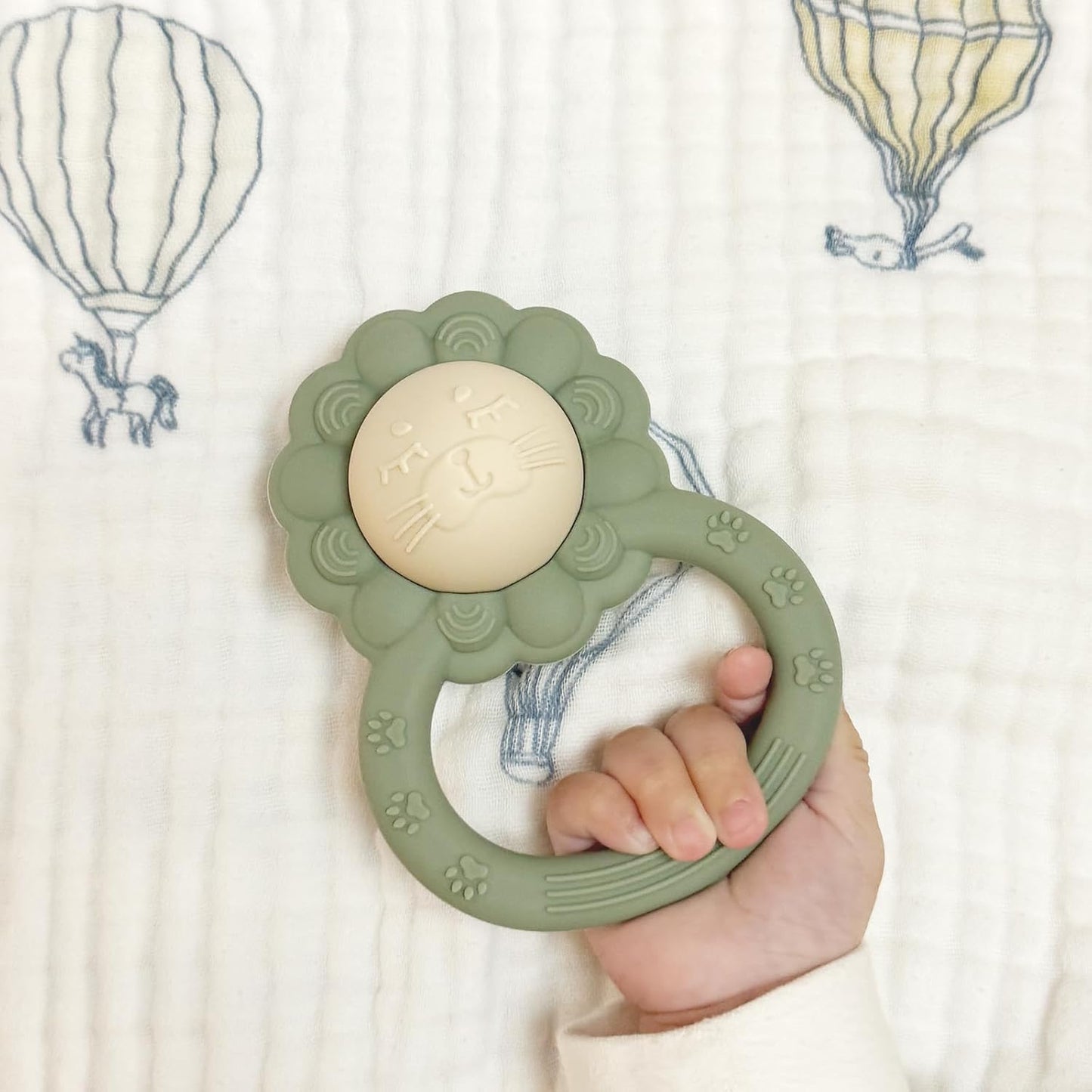 Rattle Teether, Lion Shape Montessori Baby Sensory Teething Toys, Food Grade Silicone BPA Free