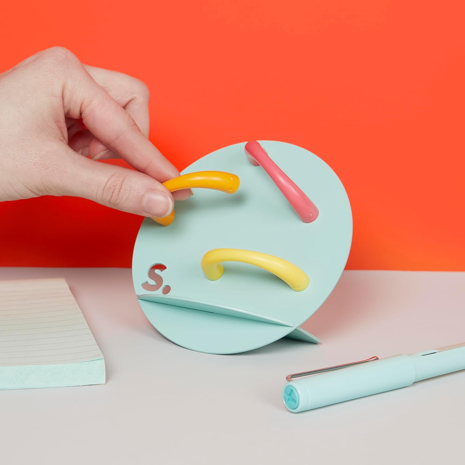 Speks Show Off Stand - Double Sided, Powder Coated Steel Magnetic Display Board - Mint - Magnets