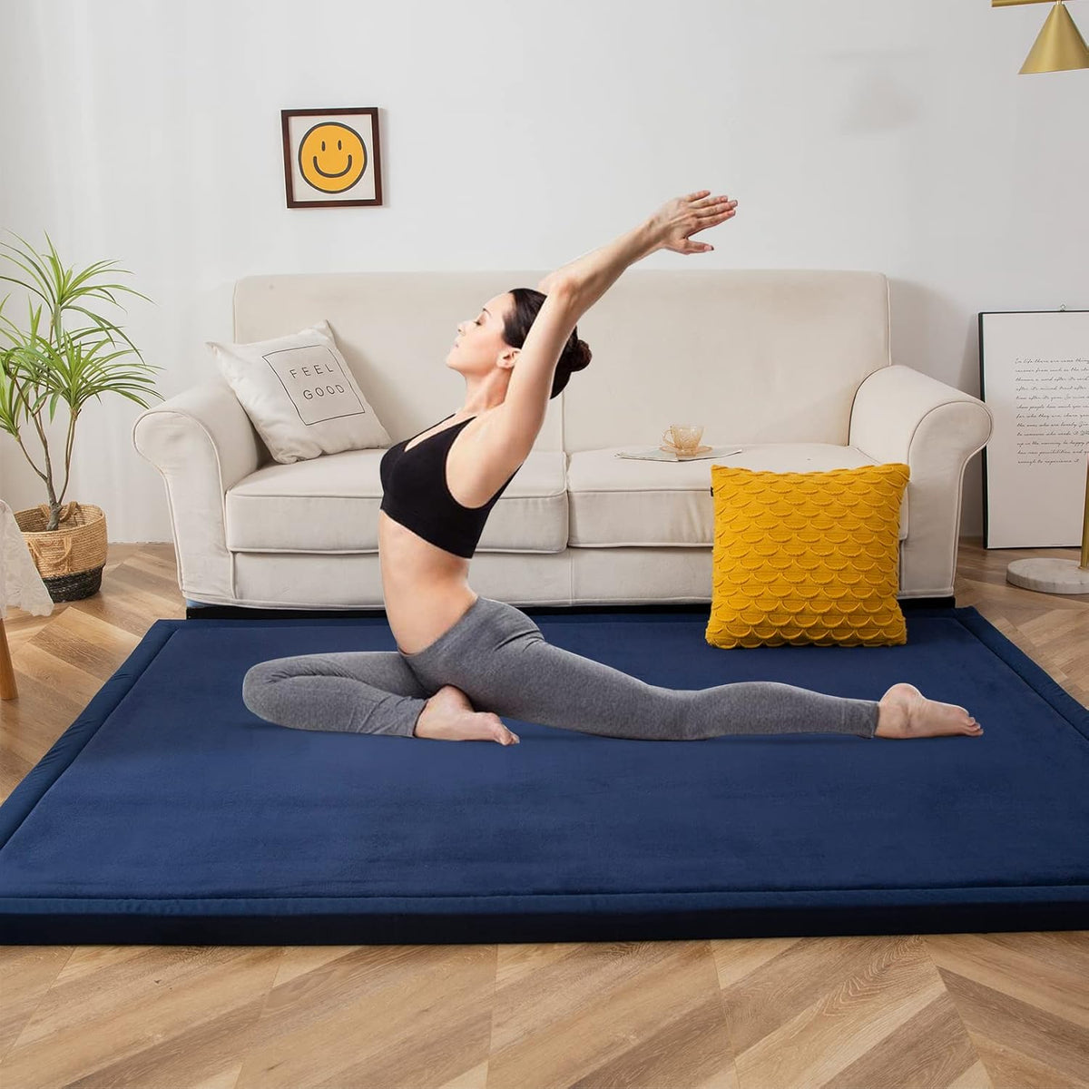 MAXYOYO Black Coral Velvet Area Rug, Thick Japanese Tatami Mat Living Room Carpet with Non-Slip