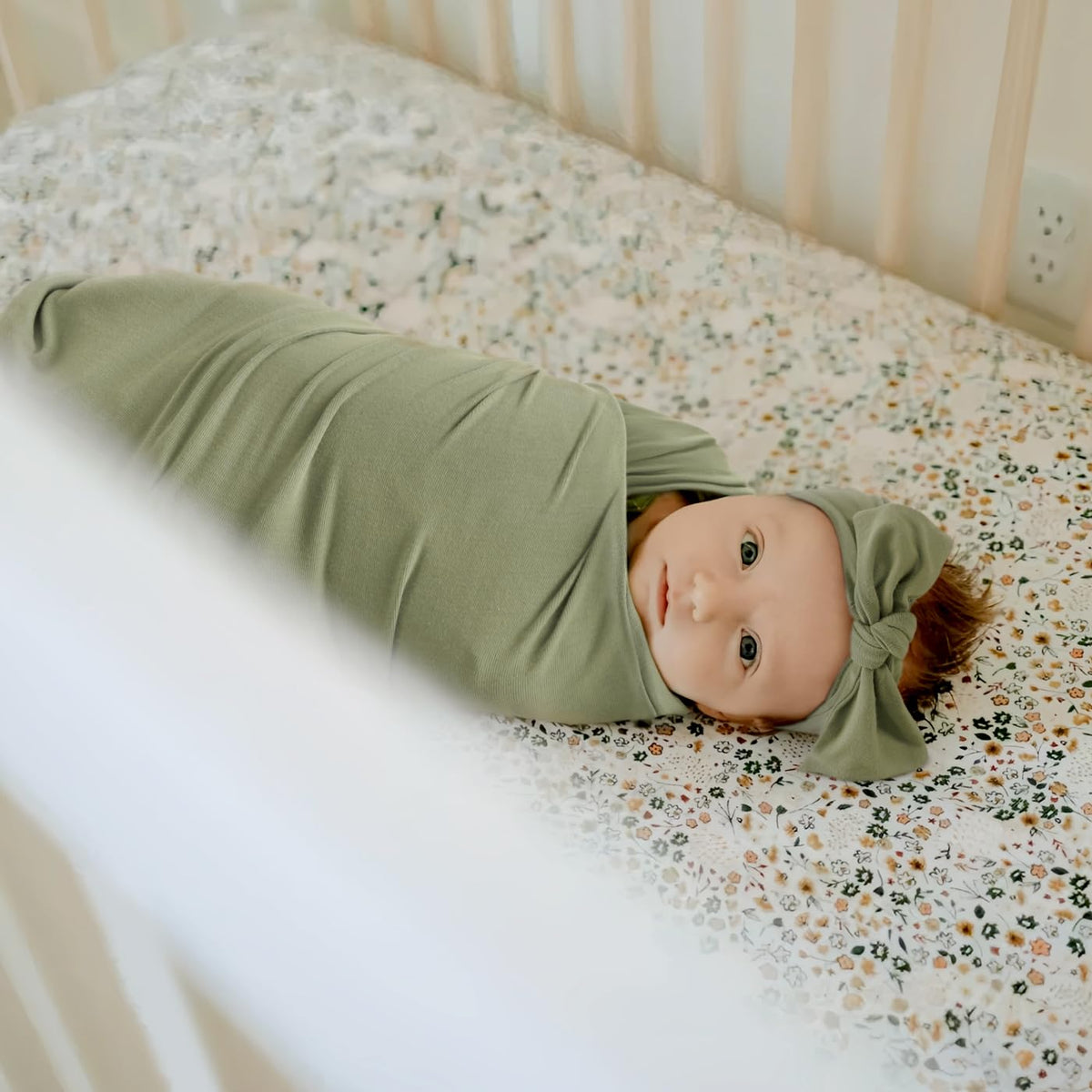 GRSSDER Newborn Swaddle Blanket, Ultra Soft Jersey Receiving Blanket with Matching Headband and