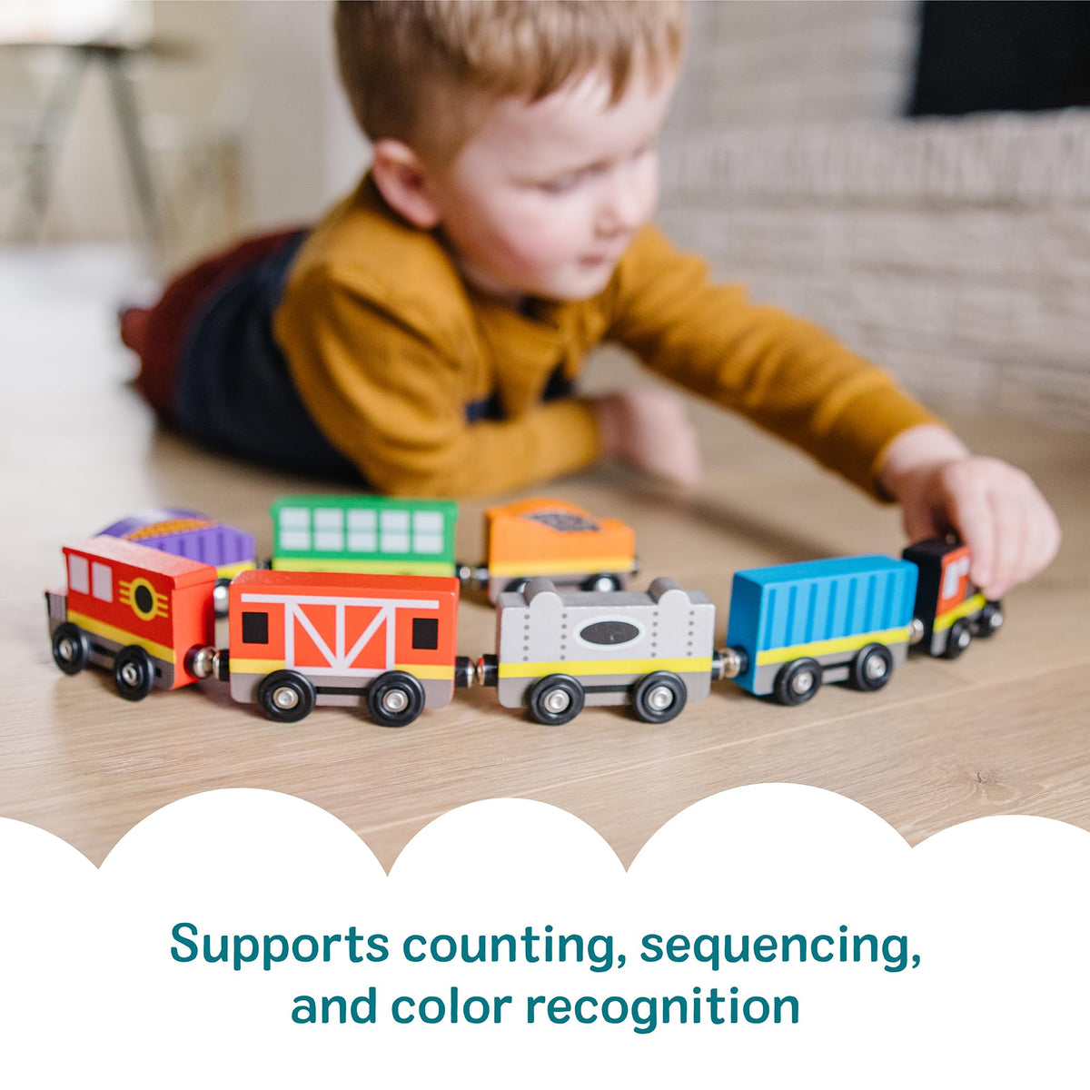Melissa & Doug Wooden Train Cars, 8-Piece Magnetic Train Set with Toy Storage Tray, Steam Engine