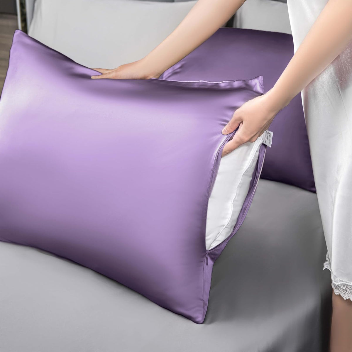 Mulberry Silk Pillowcase for Hair and Skin,Queen Size Cooling Silk Pillow Case with Hidden