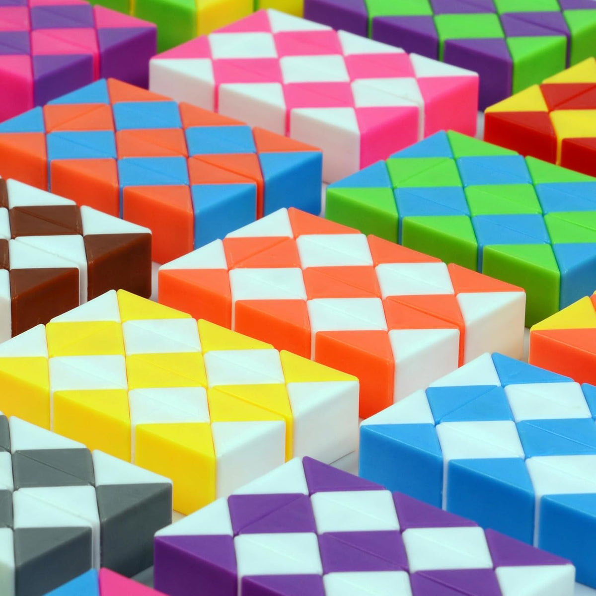 70 Pack 24 Blocks Magic Snake Cube Toy,Fidget Mini Snake Cube Puzzle Toy for Kids,Mini Plastic