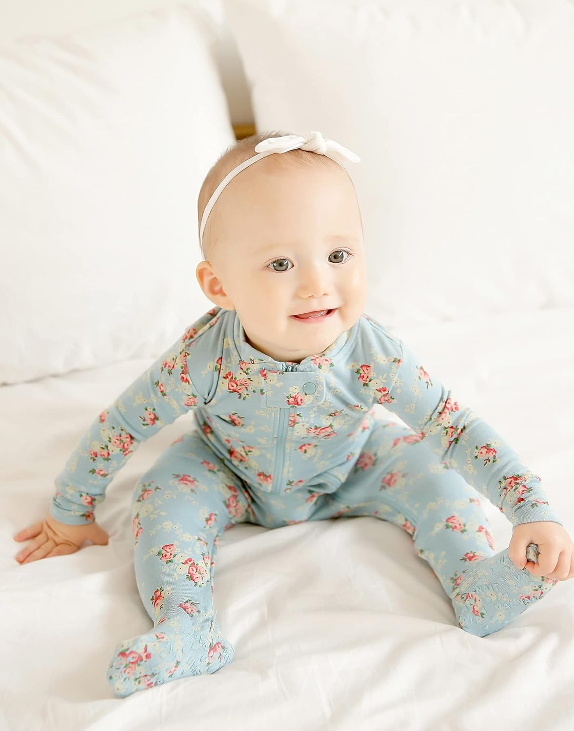 VAENAIT BABY Infant Toddler Boys Girls Footed One-Piece Sleep and Play Premium Modal Pajamas 1-2