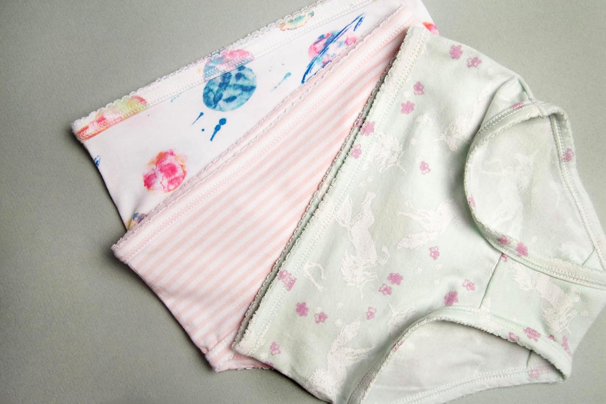 Burt's Bees Baby Toddler Girls' Underwear Set of 5 - Solids, Stripes,Prints, Tag-Free with Sizes