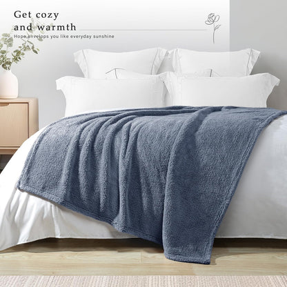 Exclusivo Mezcla Soft Fleece Throw Blanket for Couch, Super Soft Velvet Plush Bed Blanket, Fuzzy
