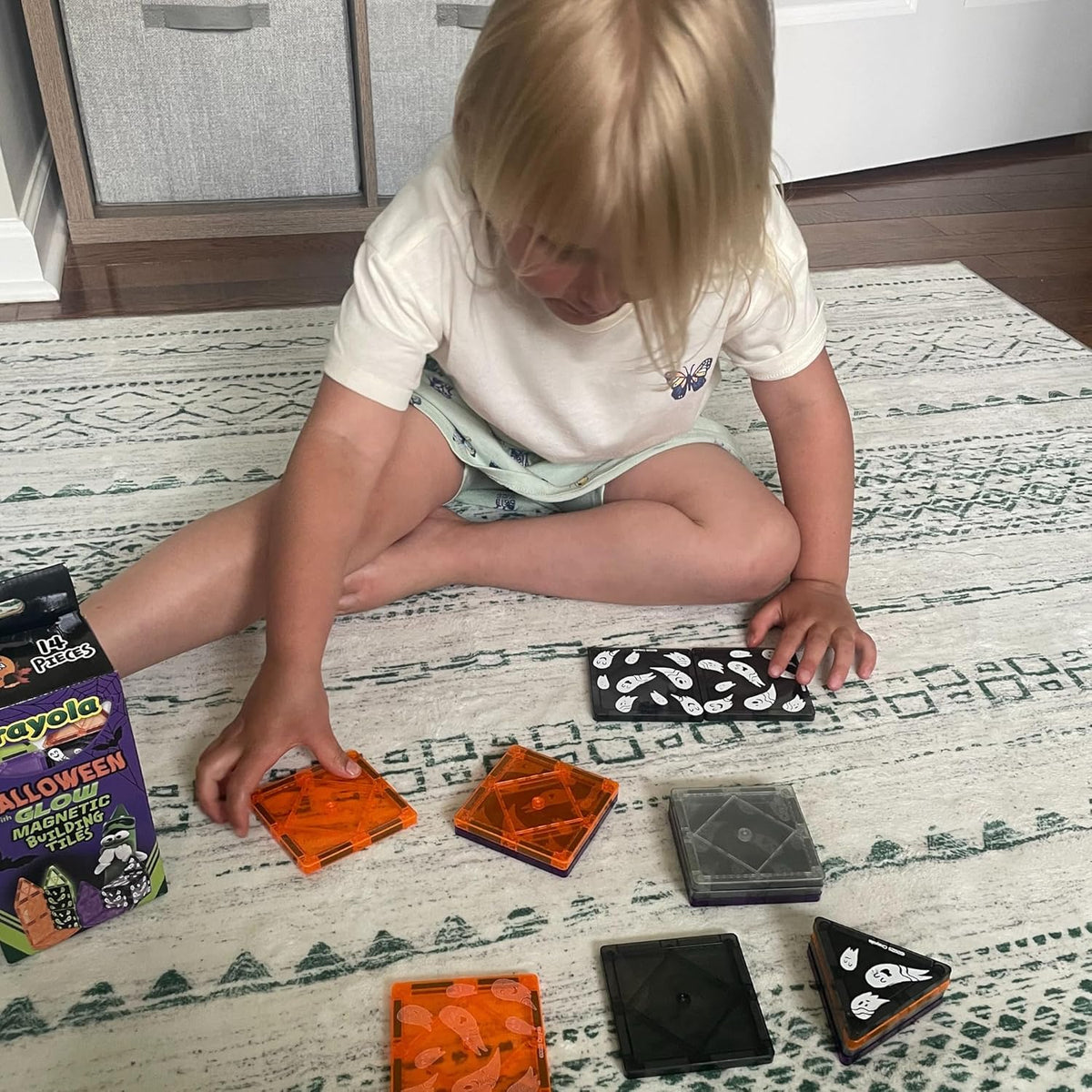 CreateOn Crayola Halloween Glow in The Dark Magnetic Tiles Set, Building Set for Kids, STEM Toys