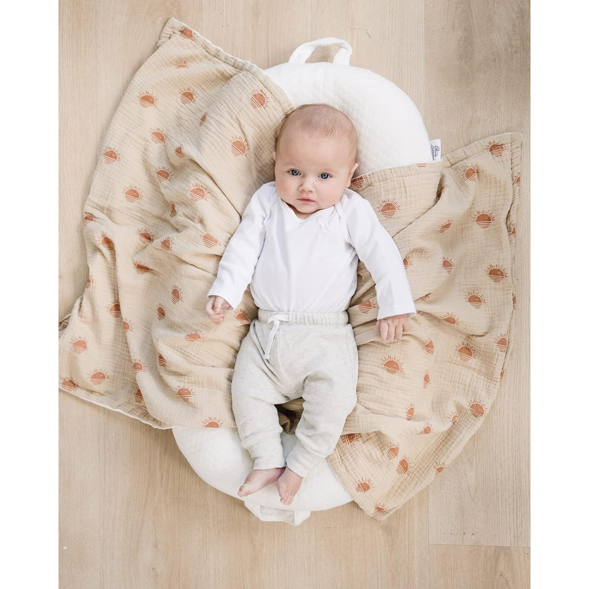 Konssy Baby Blankets for Unisex Boys Girls, Super Soft Nursery Minky Blankets with Muslin Cotton