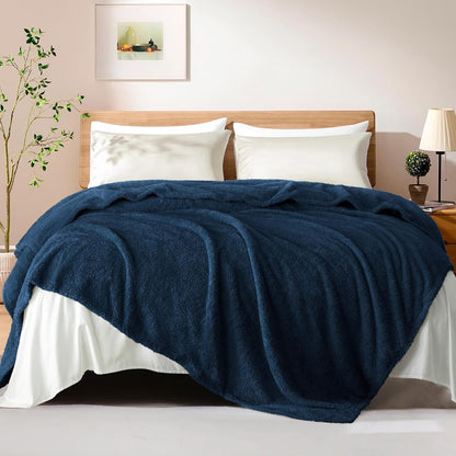 Exclusivo Mezcla Fleece Blanket for Couch, Soft and Cozy Queen Blankets for Women Men Girls Kids