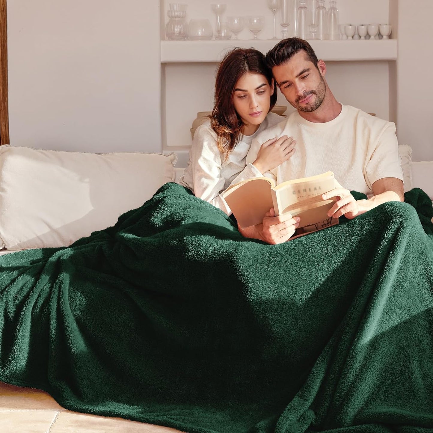 Exclusivo Mezcla King Size Flannel Fleece Blanket, Super Soft Velvet Plush Bed Blanket, Fuzzy Cozy