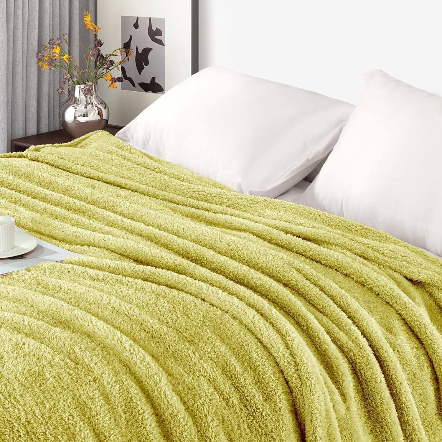 Exclusivo Mezcla Fleece Blanket for Couch, Soft and Cozy King Blankets for Women Men Girls Kids