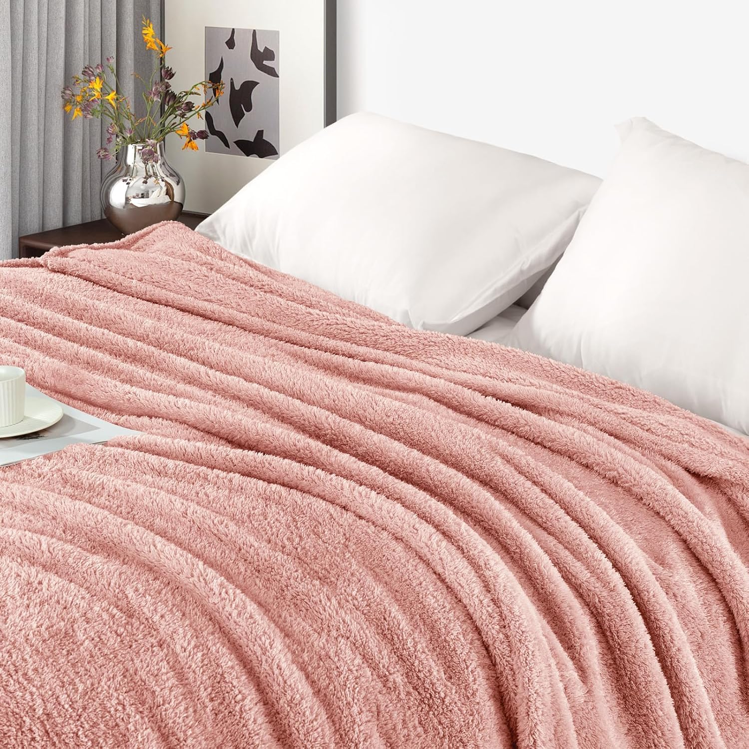 Exclusivo Mezcla Fleece Blanket for Couch, Soft and Cozy Twin Blankets for Women Men Girls Kids